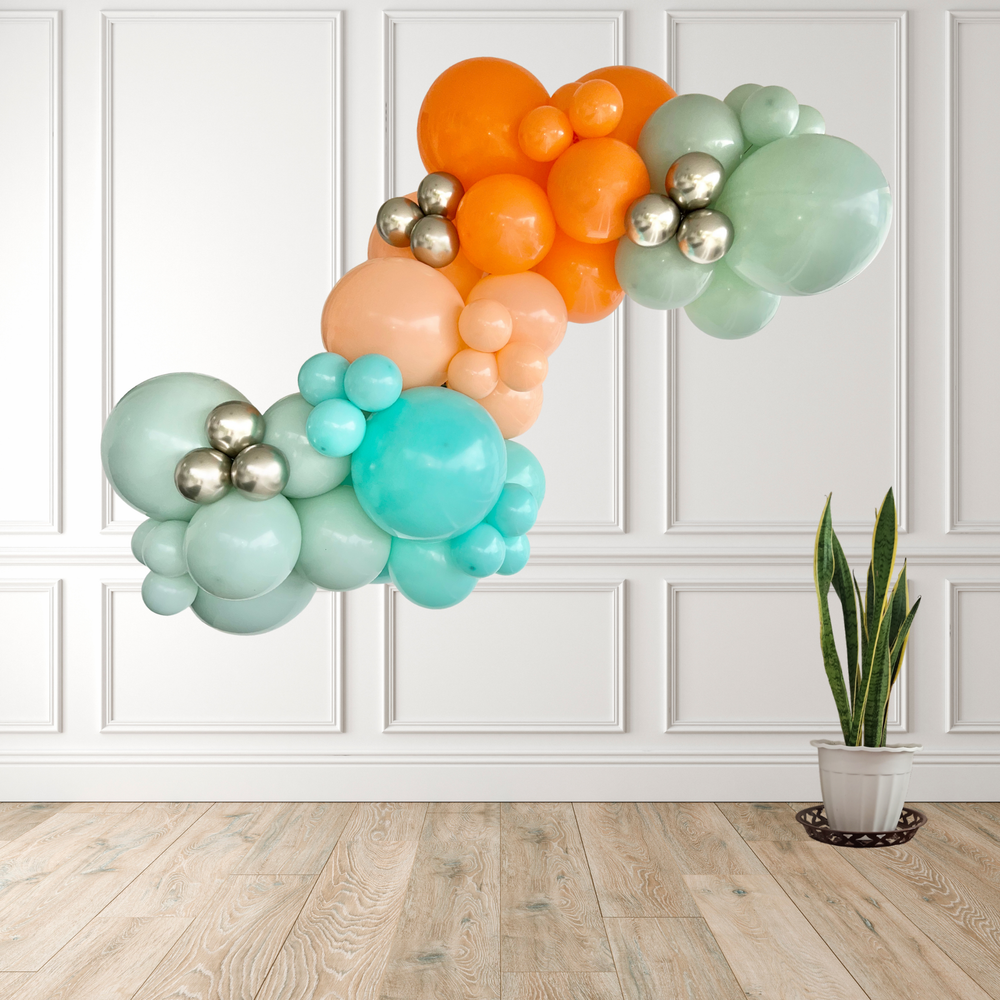 LIFE OF A SHOWGIRL BALLOON GARLAND KIT